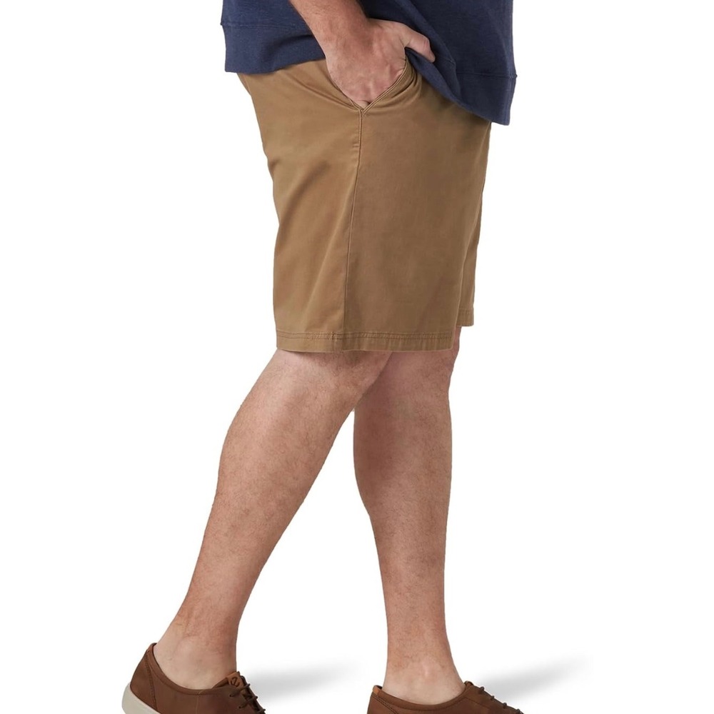 Lee Extreme Motion Mens Chino Shorts Khaki Tan Flat Front Stretch Size 32